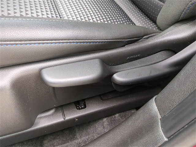 Certified 2025 Chevrolet Trax LT image 21