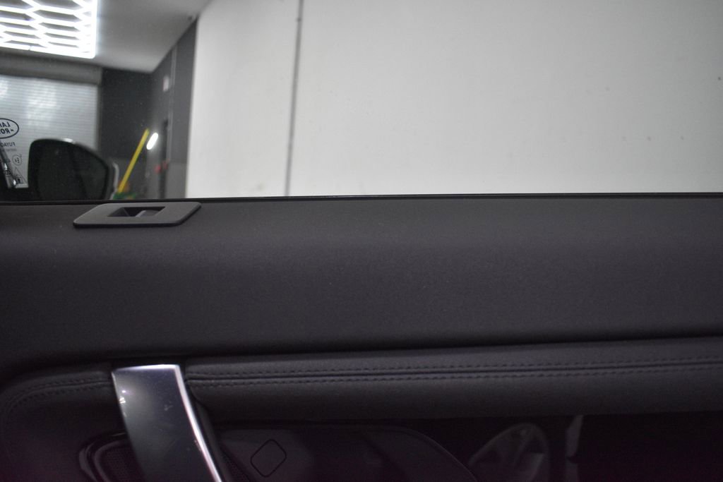 Used 2022 Land Rover Discovery Sport S image 26