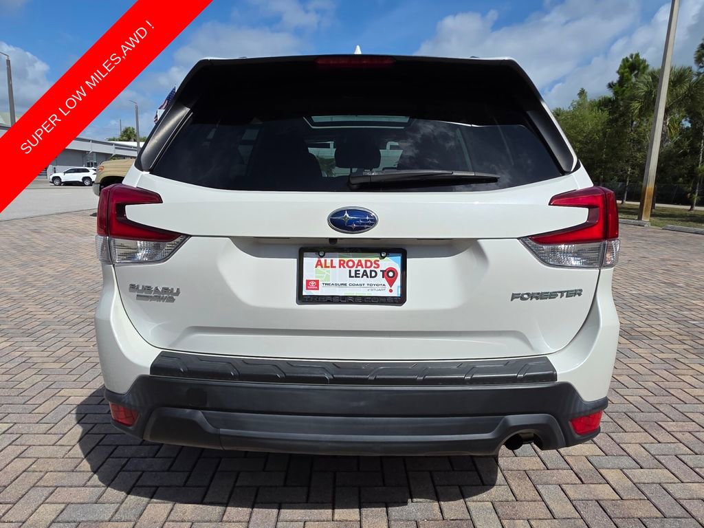 Used 2021 Subaru Forester Premium image 10