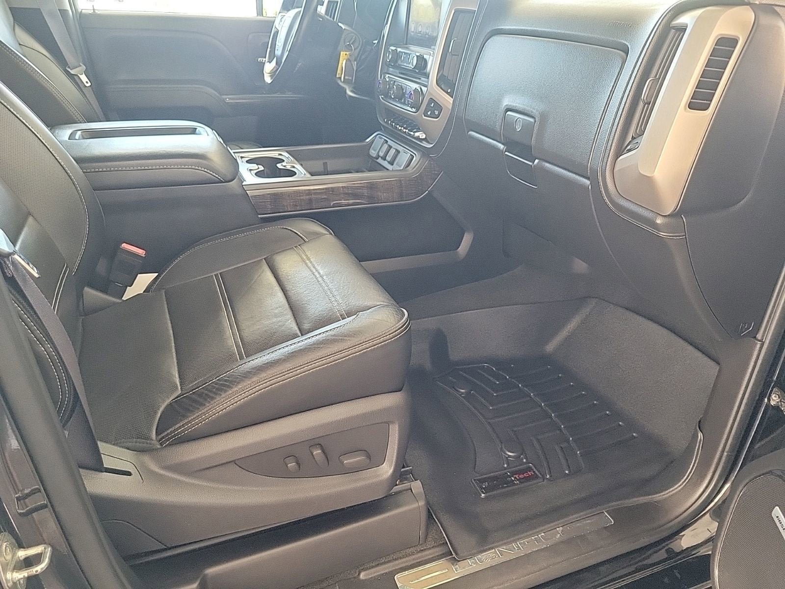 Used 2015 GMC Sierra 3500 Denali w/ Duramax Plus Package AWD/4WD image 13