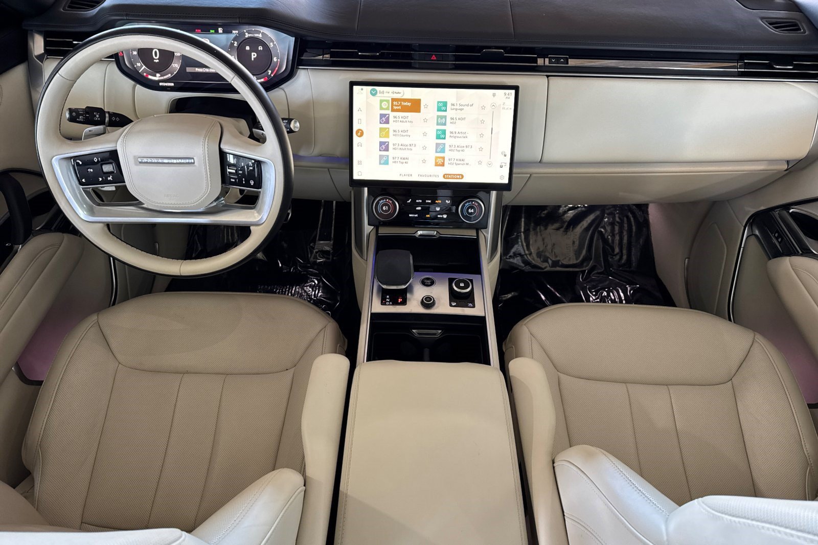 Used 2023 Land Rover Range Rover Autobiography AWD/4WD image 15