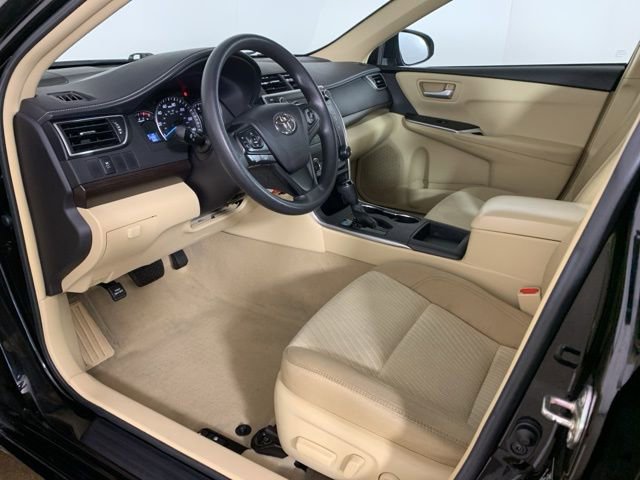 Used 2015 Toyota Camry LE image 27