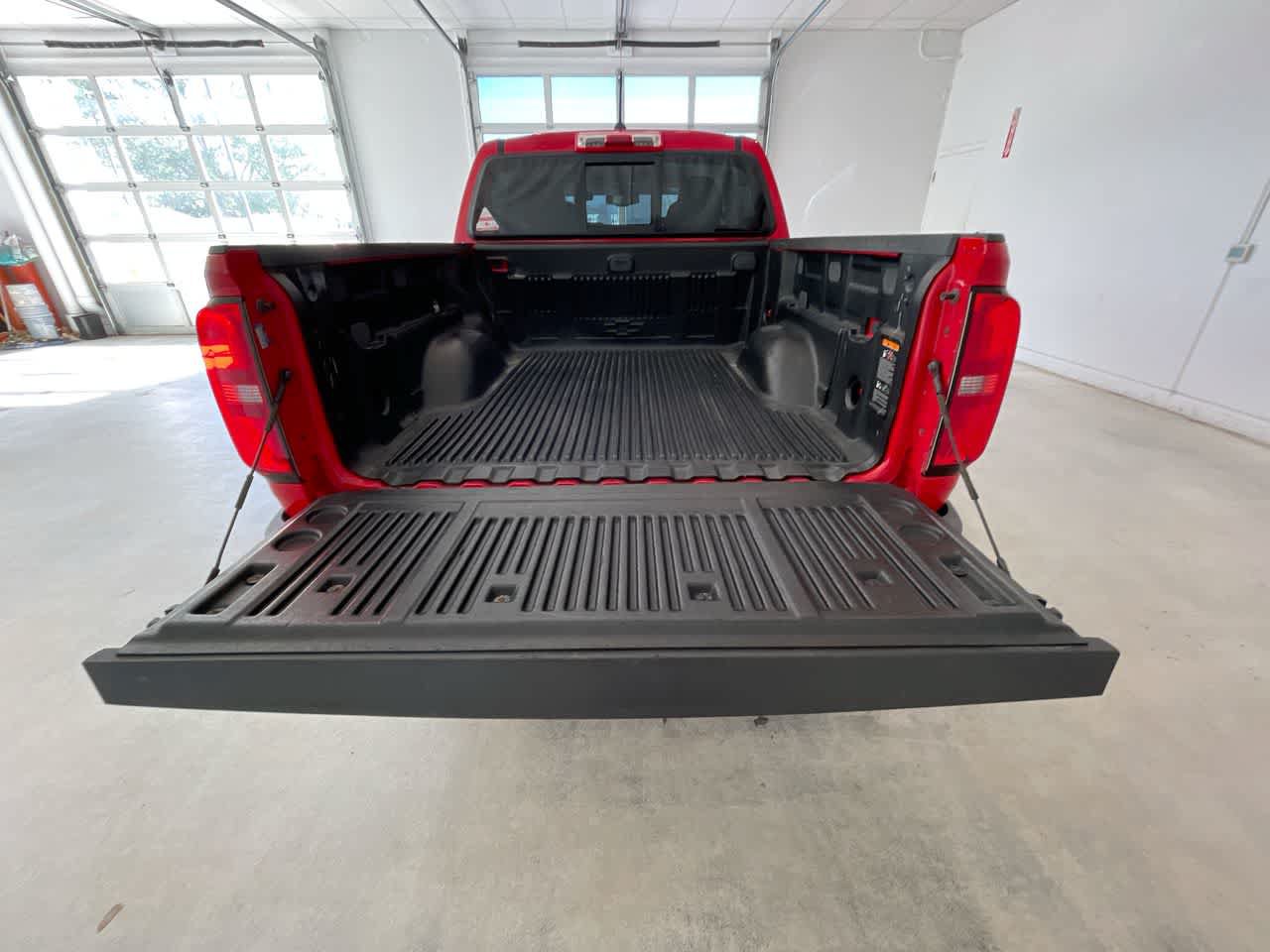 Used 2019 Chevrolet Colorado Z71 AWD/4WD image 23