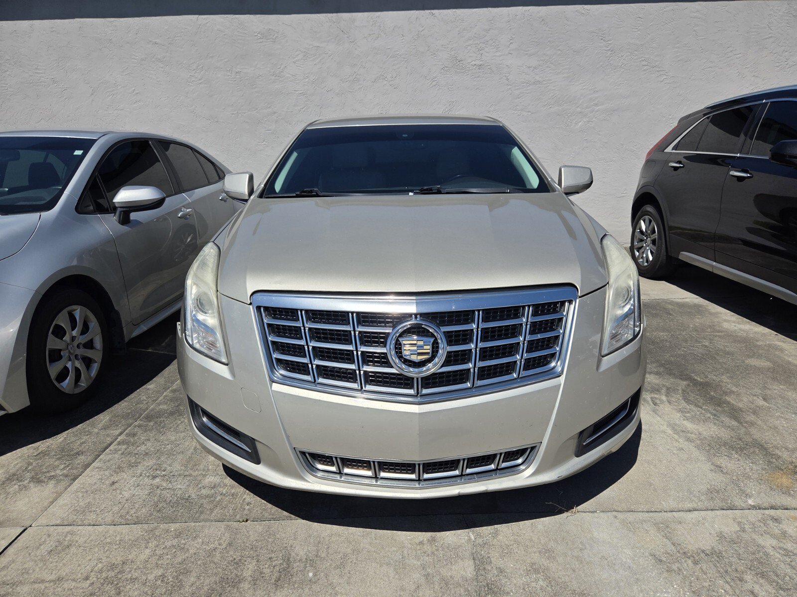 Used 2013 Cadillac XTS FWD image 2