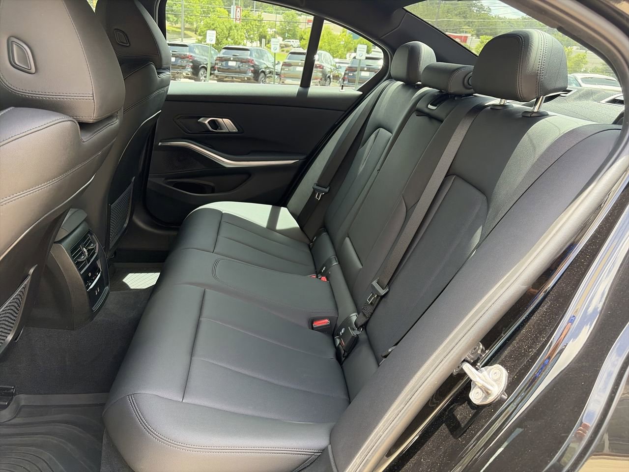 Used 2021 BMW 330i Sedan w/ Convenience Package RWD image 31