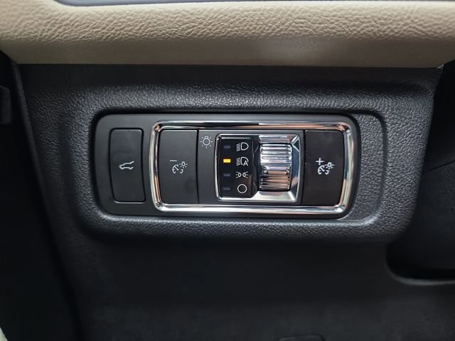 Used 2025 Lincoln Corsair Reserve w/ Equipment Group 202A image 29