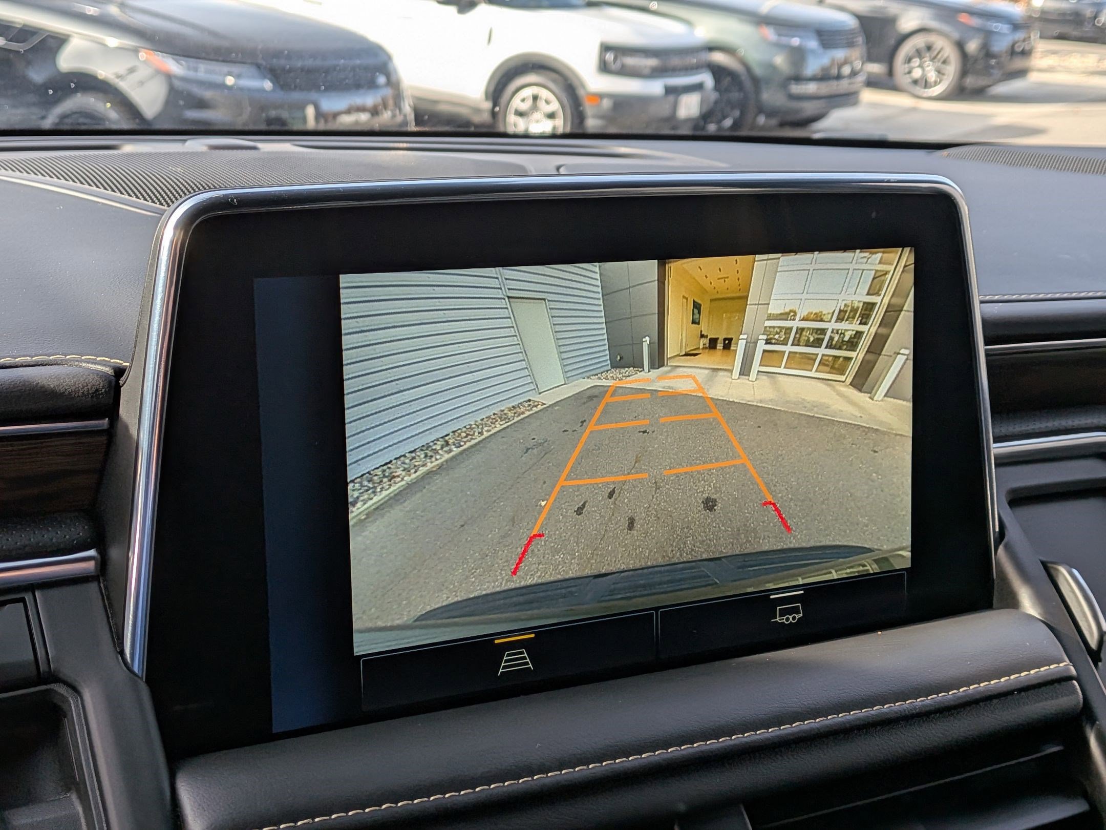 Used 2023 Chevrolet Suburban Premier image 21