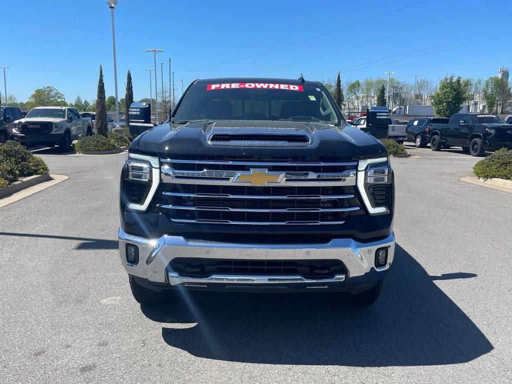 Used 2025 Chevrolet Silverado 2500 LTZ w/ LTZ Convenience Package image 2