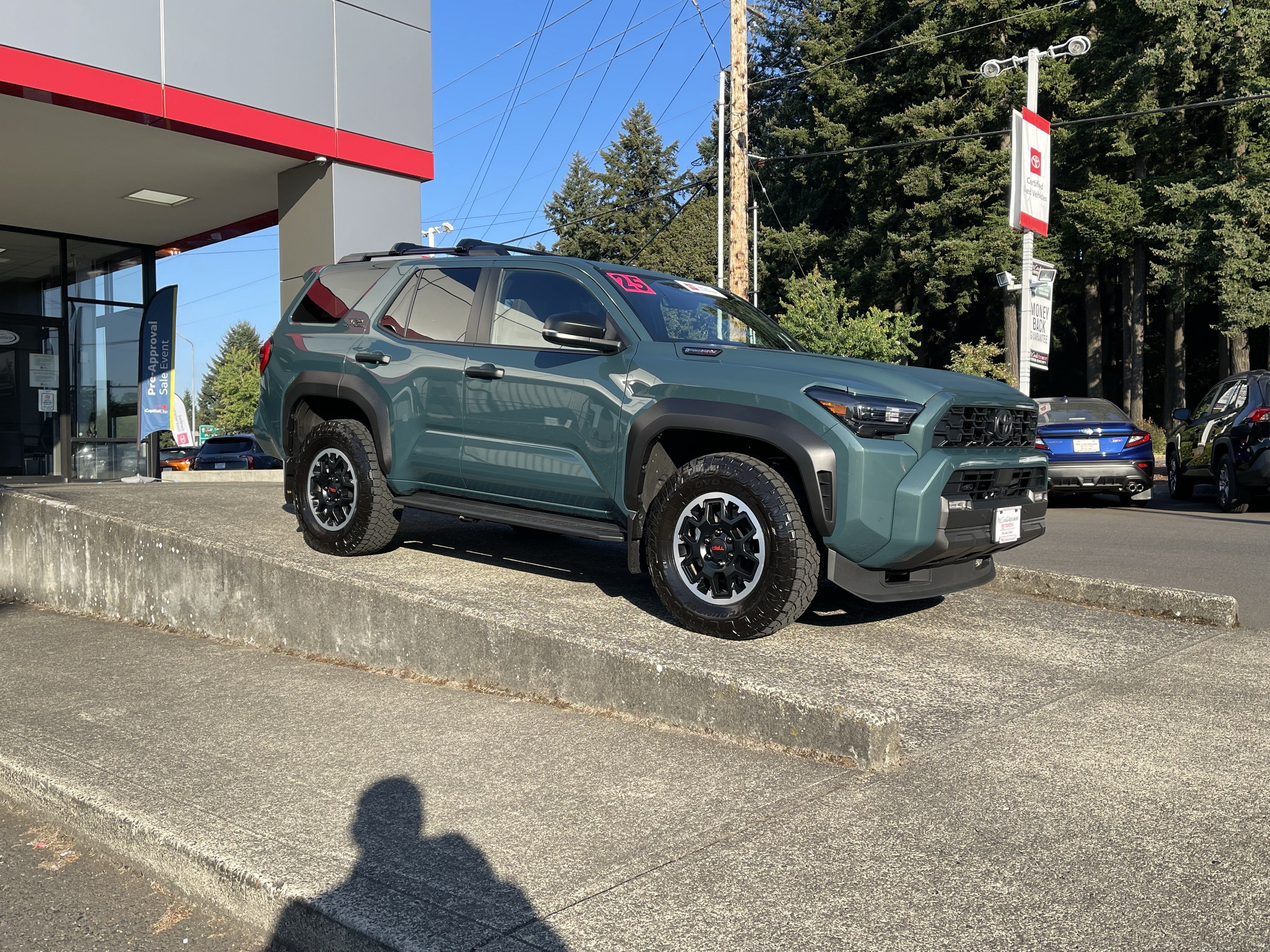 Certified 2025 Toyota 4Runner TRD Off-Road AWD/4WD image 1