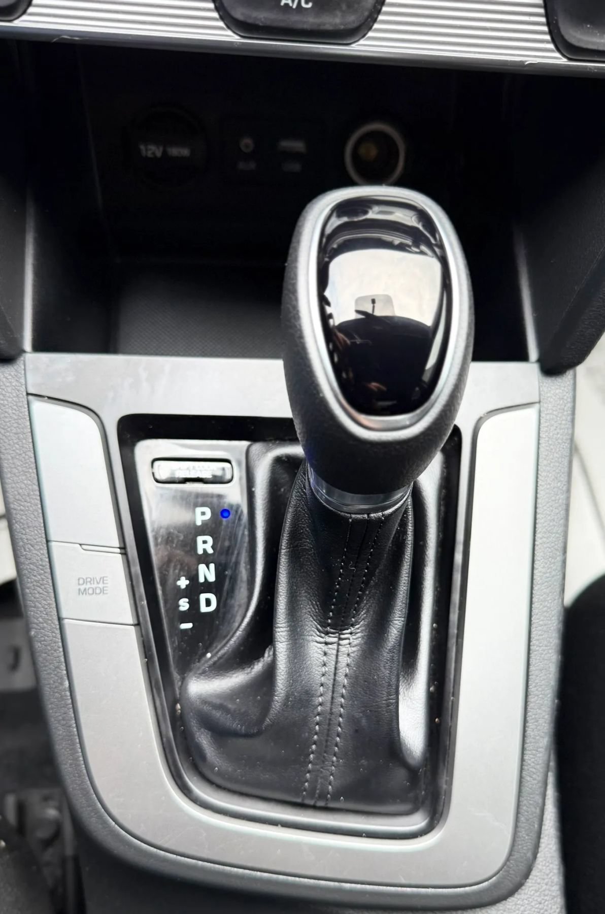Used 2019 Hyundai Elantra SE w/ Cargo Package FWD image 19