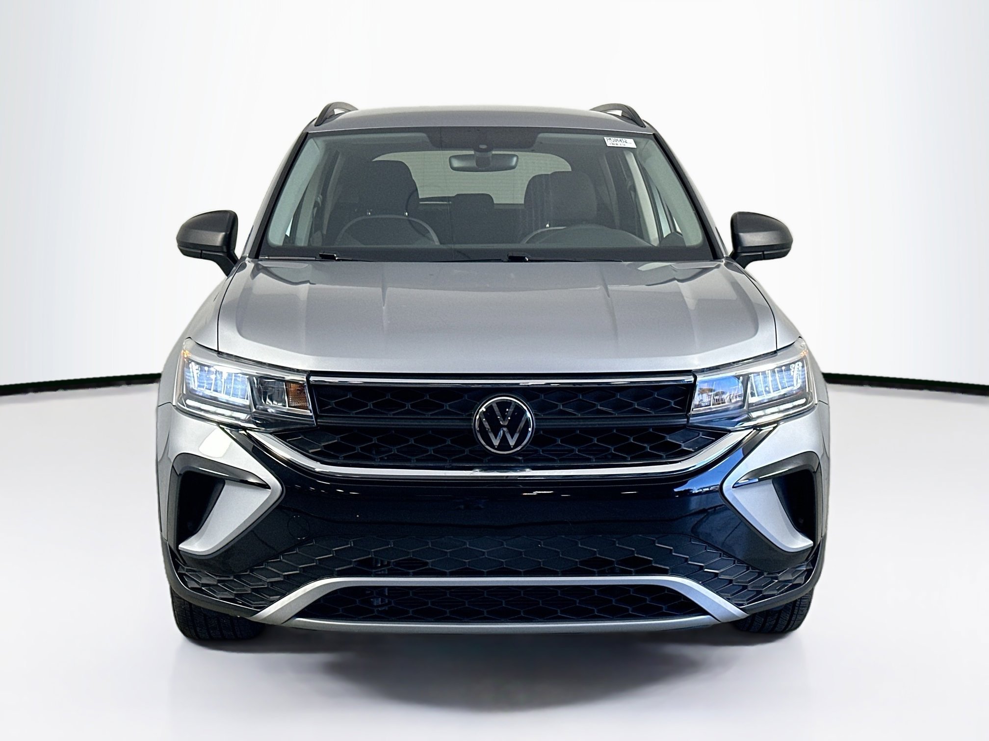 Used 2023 Volkswagen Taos S image 2