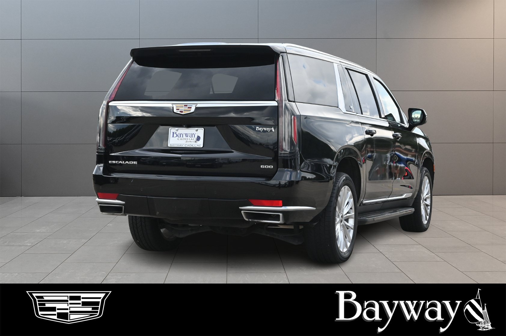 Certified 2022 Cadillac Escalade ESV Luxury RWD image 5