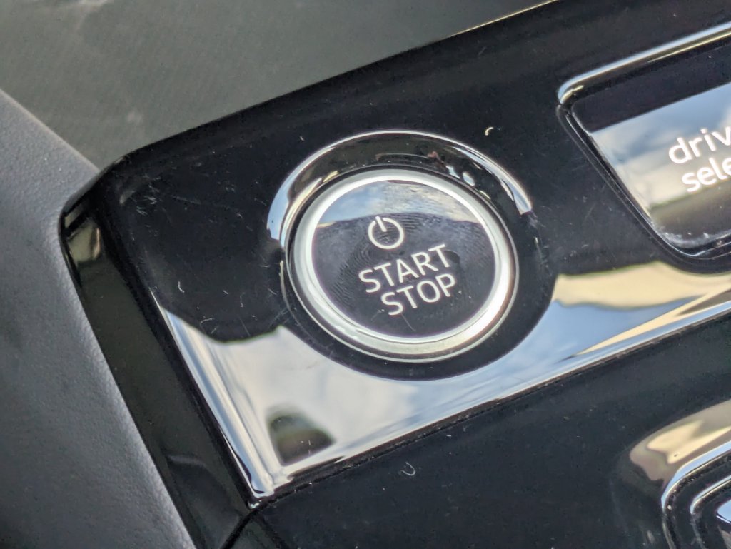 Used 2025 Audi Q6 e-tron Premium Plus w/ Premium Plus AWD/4WD image 43