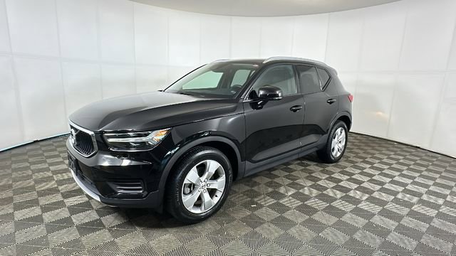 Used 2022 Volvo XC40 T5 Momentum AWD/4WD image 7