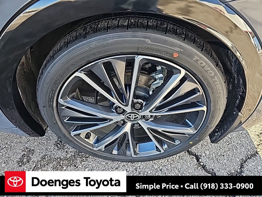 Used 2023 Toyota Prius XLE image 21