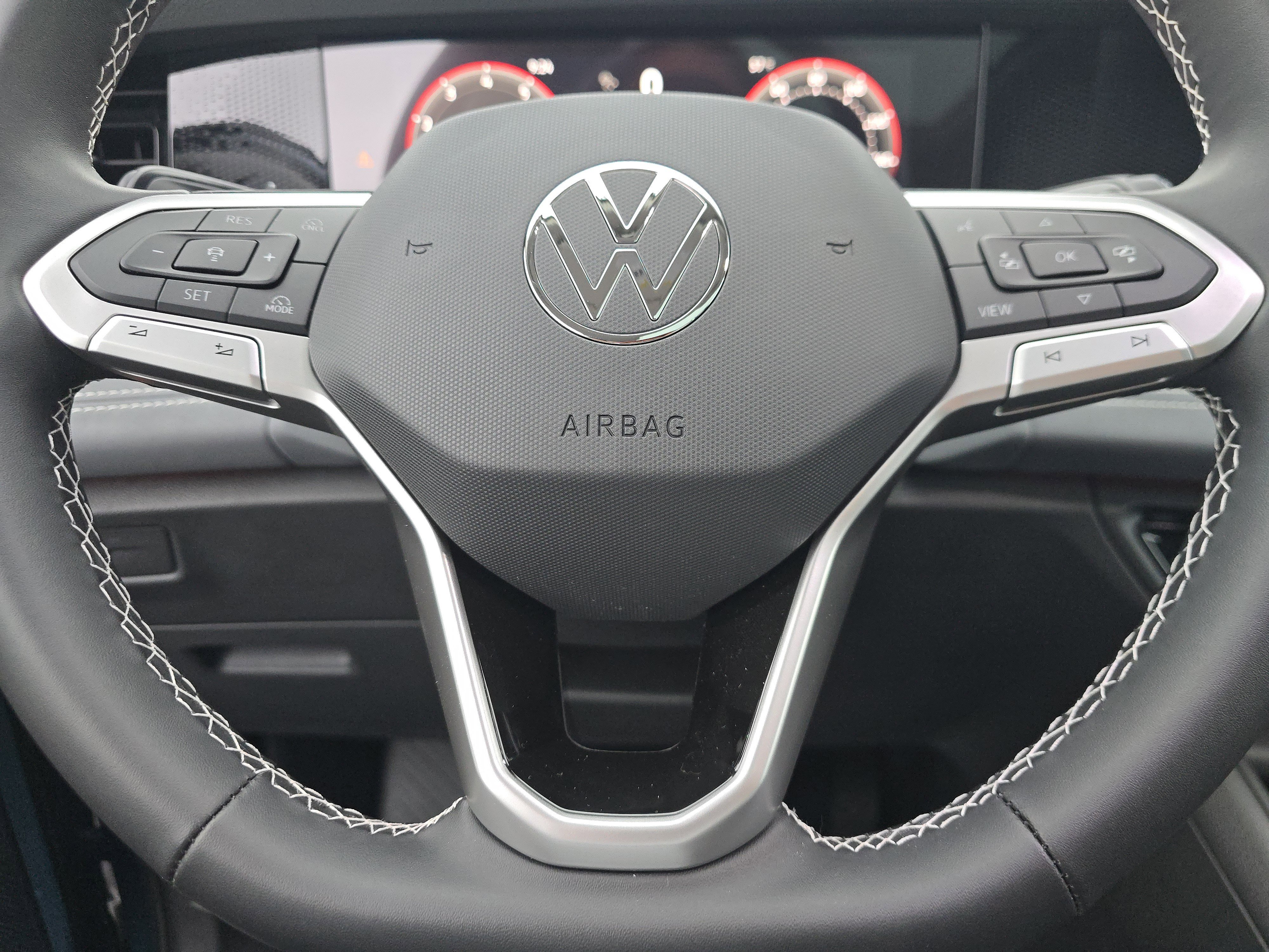 New 2026 Volkswagen Tiguan SE AWD/4WD image 22