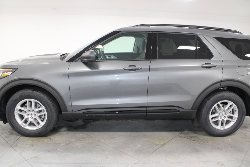 New 2026 Ford Explorer Active image 5