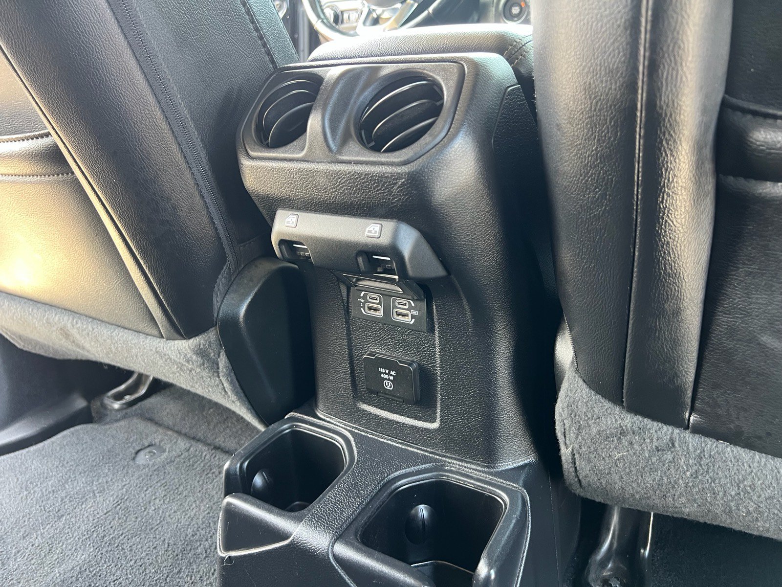 Used 2020 Jeep Gladiator Overland AWD/4WD image 33
