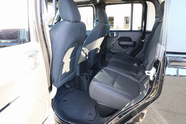 Used 2023 Jeep Gladiator Sport image 17
