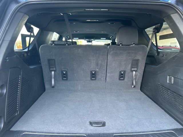 Used 2025 Chevrolet Suburban LT image 27