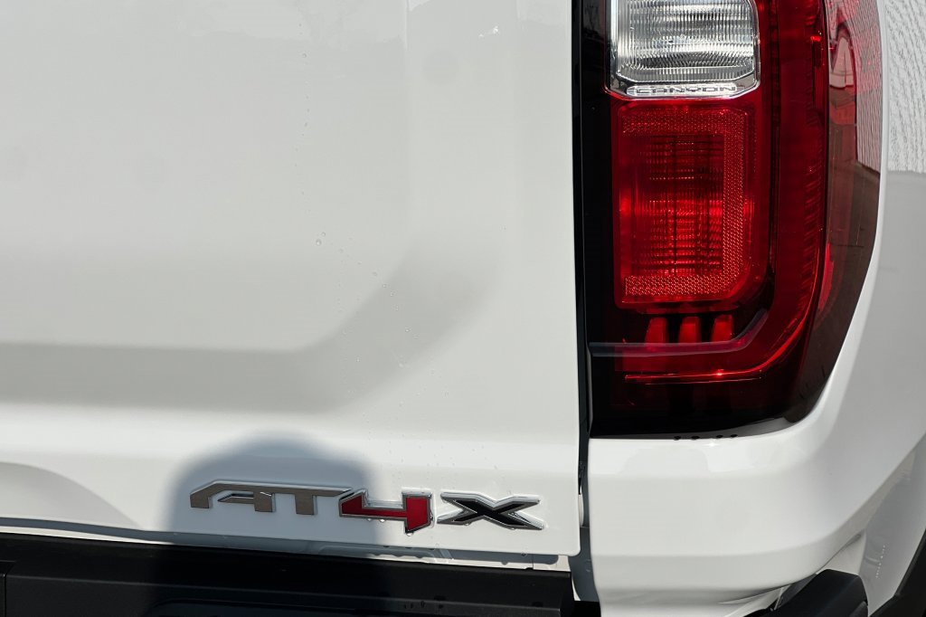 New 2026 GMC Canyon AT4X w/ AT4X AEV Edition image 21