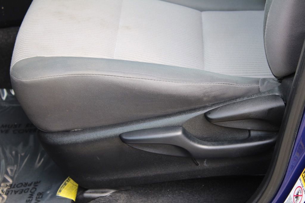 Used 2015 Toyota RAV4 LE image 12