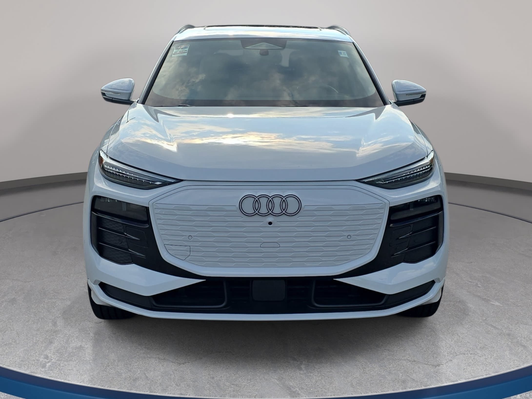 Used 2025 Audi Q6 e-tron Premium Plus w/ Premium Plus AWD/4WD image 2