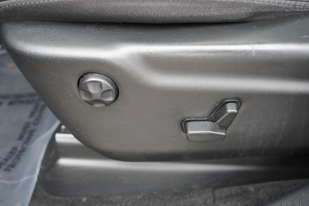 Certified 2022 Jeep Grand Cherokee Laredo X image 24