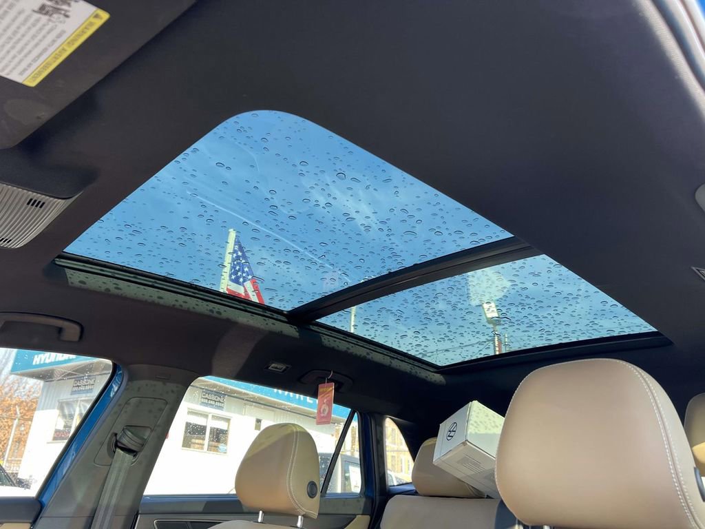 Used 2024 Volkswagen Atlas Cross Sport SE image 20