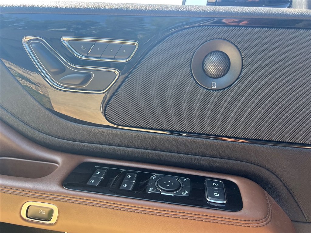 Used 2020 Lincoln Aviator Reserve w/ Equipment Group 201A AWD/4WD image 29