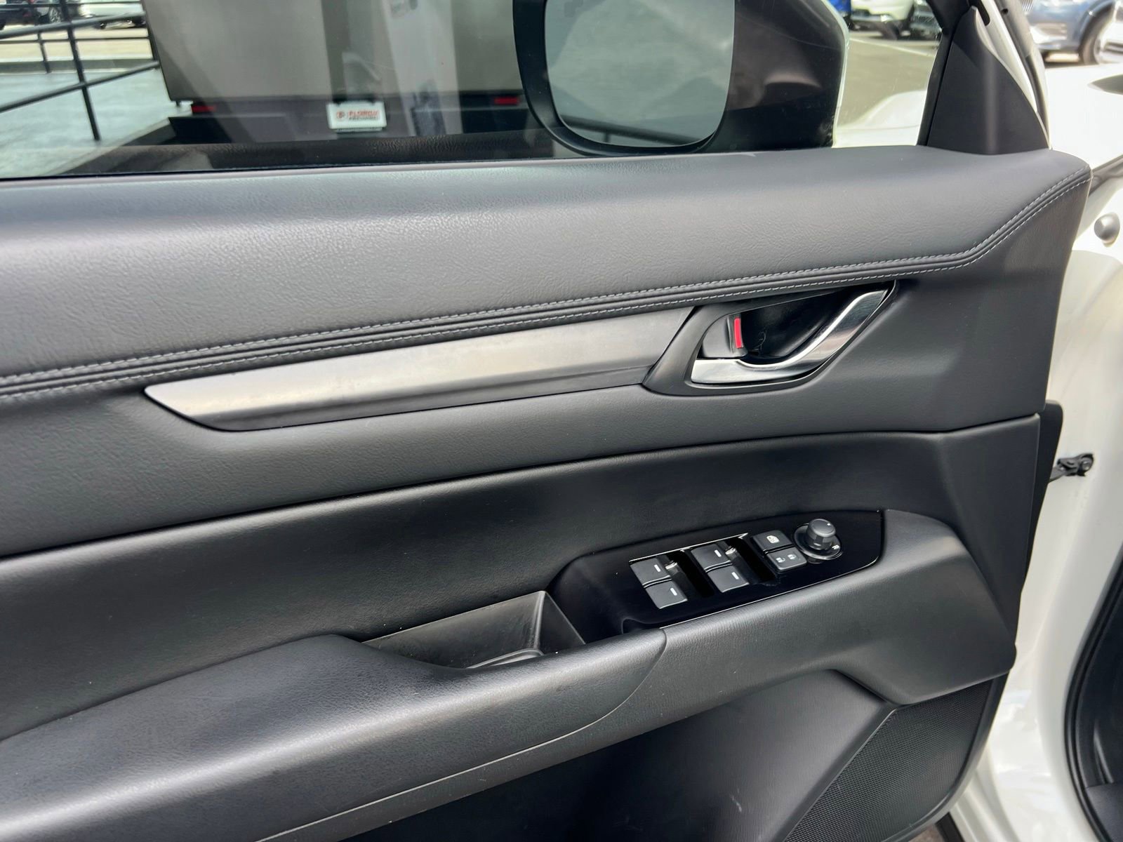 Used 2021 MAZDA CX-5 Touring FWD image 23