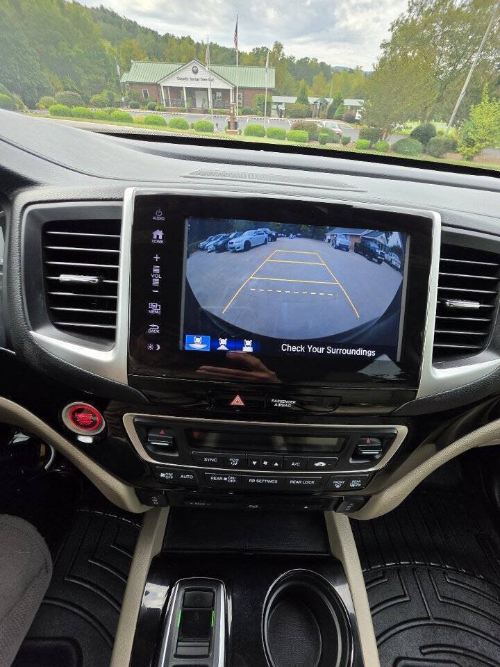 Used 2017 Honda Pilot Touring image 19