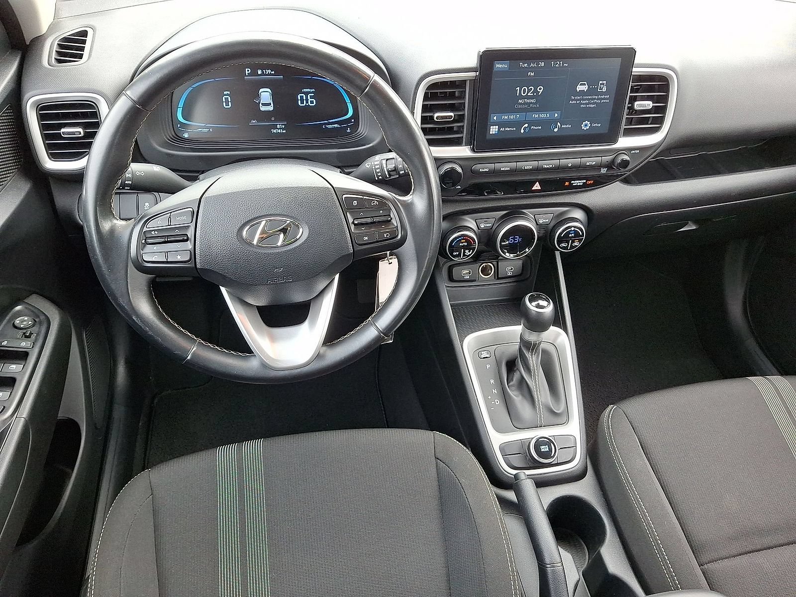 Used 2023 Hyundai Venue SEL FWD image 26