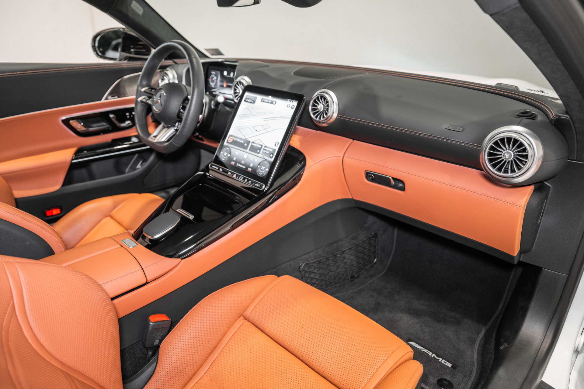 Used 2025 Mercedes-Benz AMG GT 63 image 23