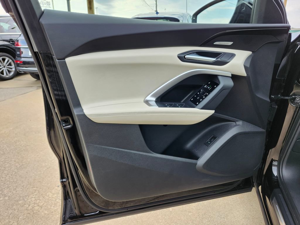 Certified 2025 Audi Q5 Prestige image 10