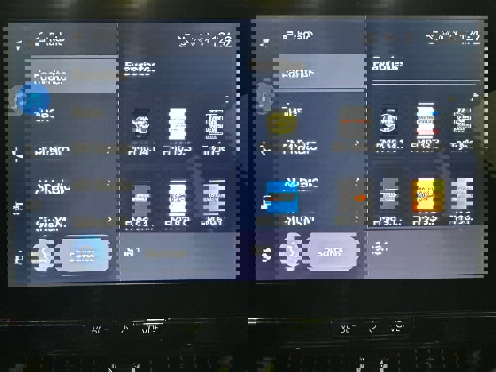 Used 2025 Toyota Corolla XSE image 27