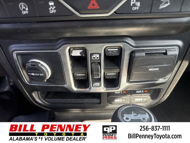 Used 2019 Jeep Wrangler Unlimited Sahara w/ Quick Order Package 24M Moab image 31