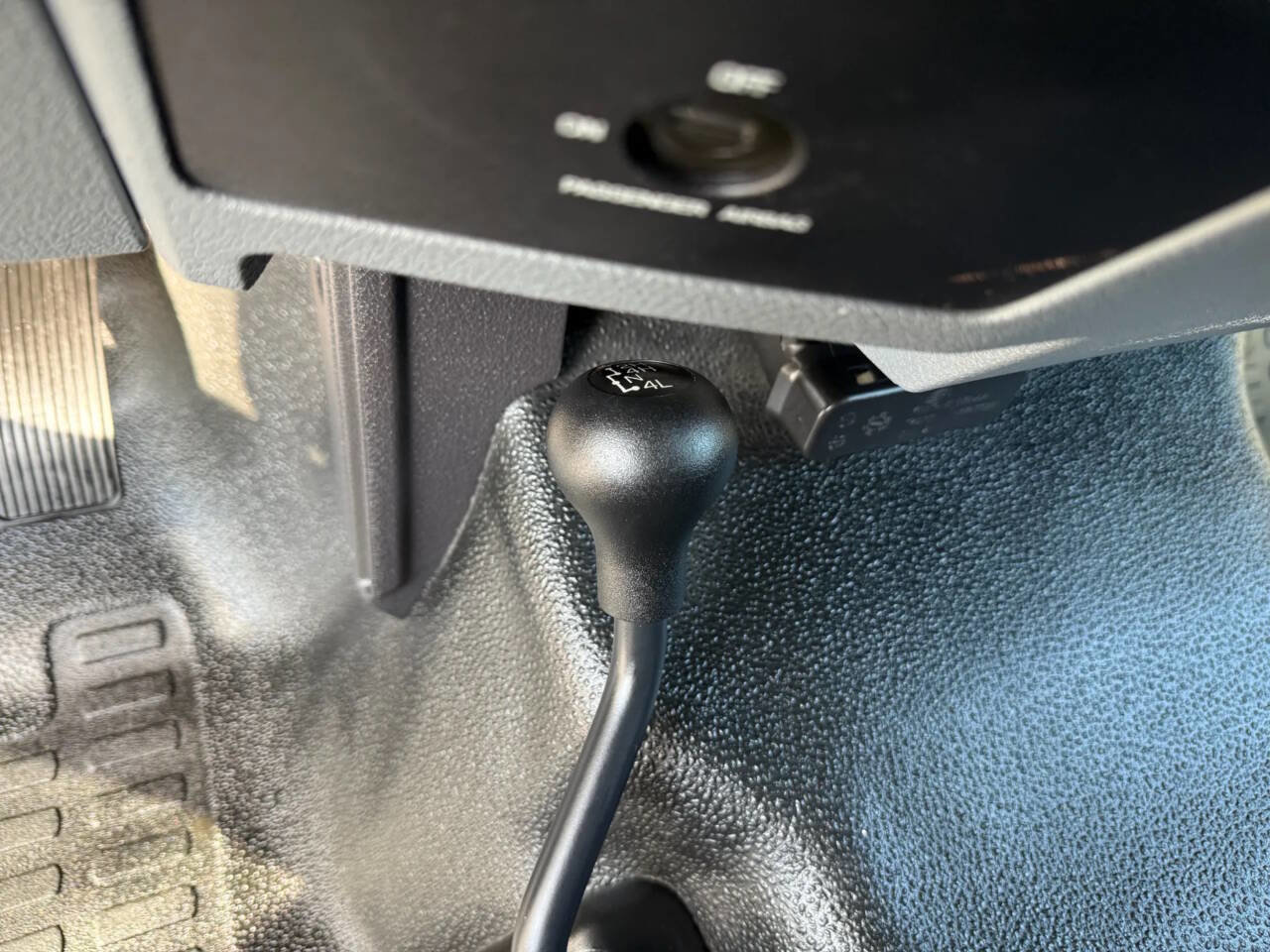 Used 2015 Ford F250 XL w/ Power Equipment Group image 12