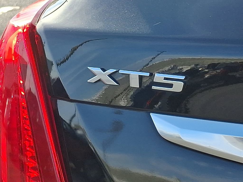 Used 2019 Cadillac XT5 Platinum image 36