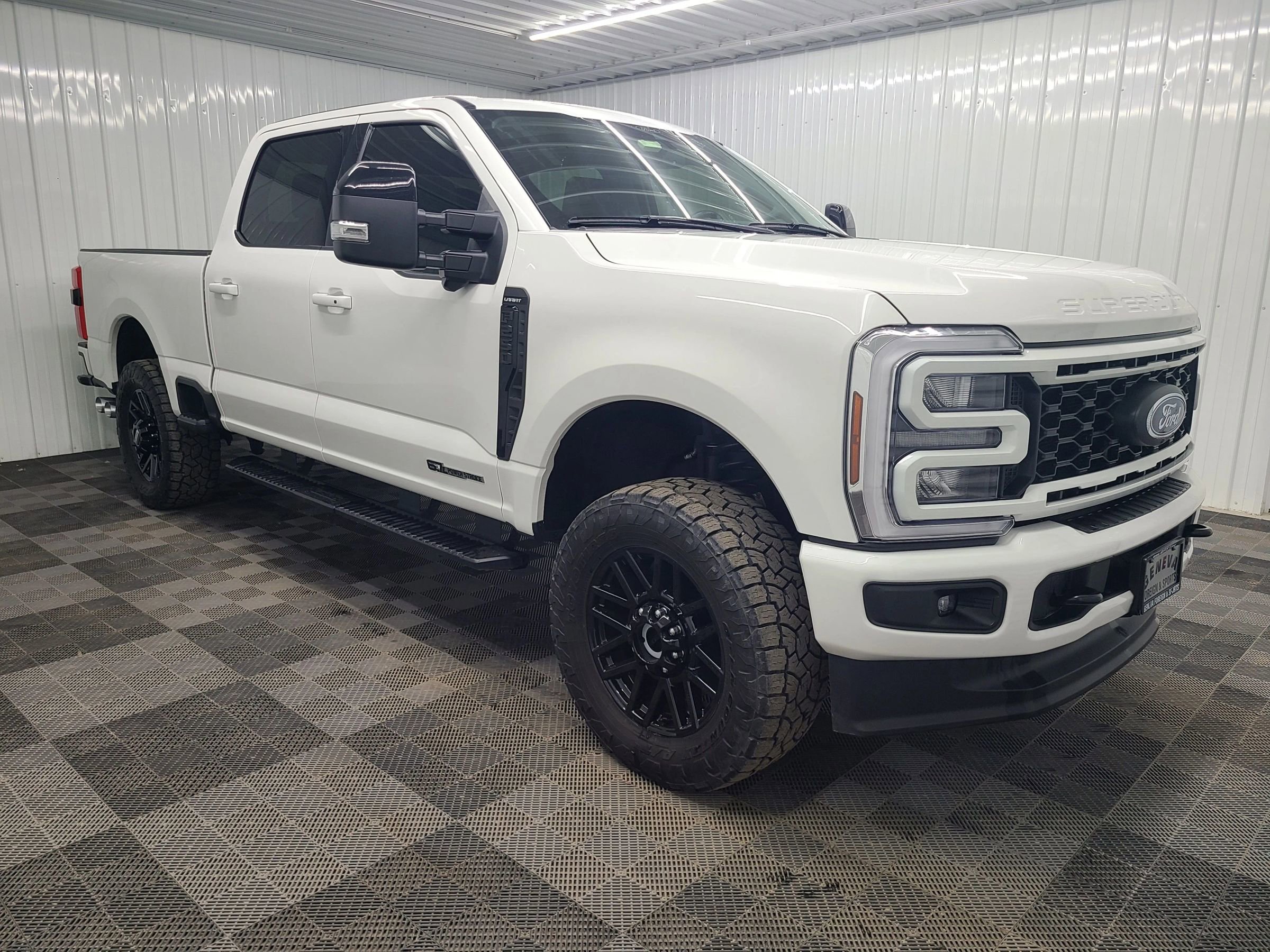 Used 2024 Ford F250 Lariat w/ Sport Appearance Package image 4