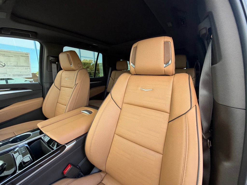 New 2026 Cadillac Escalade Luxury w/ Touring Package AWD/4WD image 14