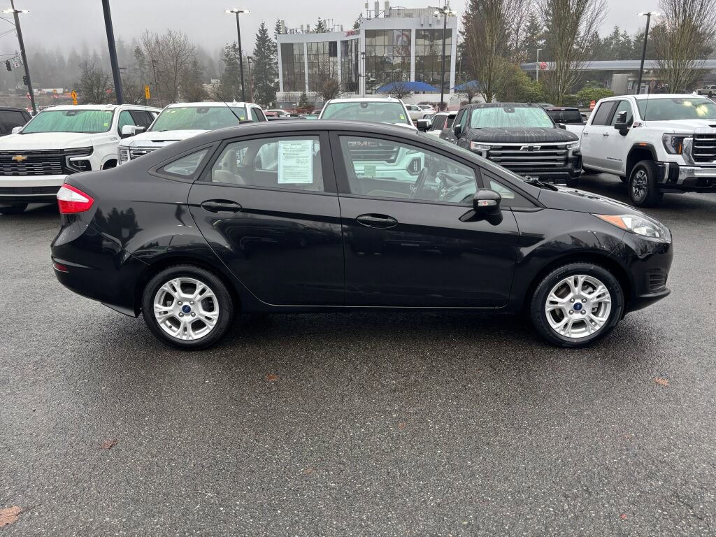 Used 2015 Ford Fiesta SE w/ Comfort Package image 4