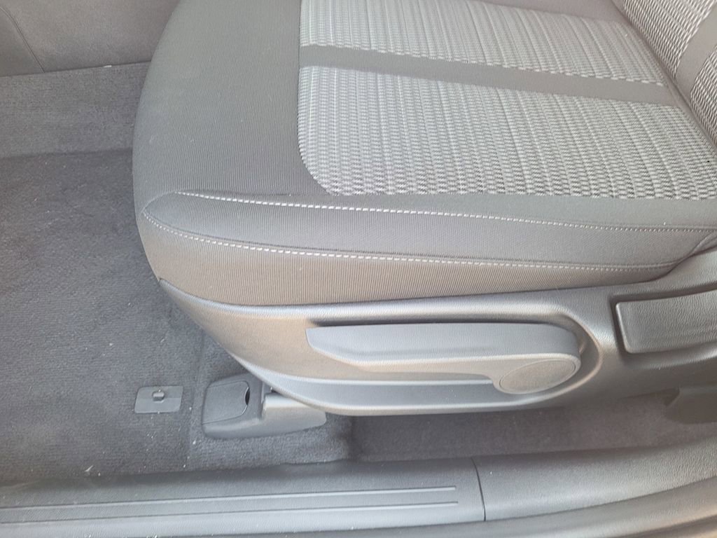 Used 2026 Kia Sorento LX FWD image 27