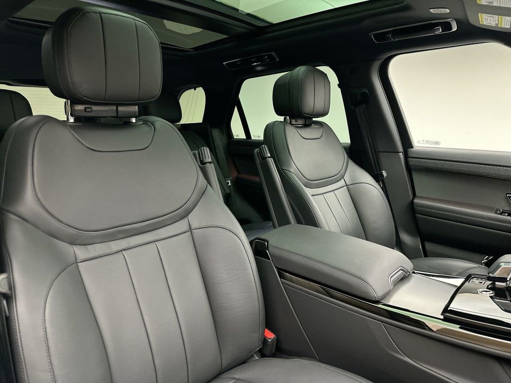 Certified 2024 Land Rover Range Rover Sport Dynamic SE image 18