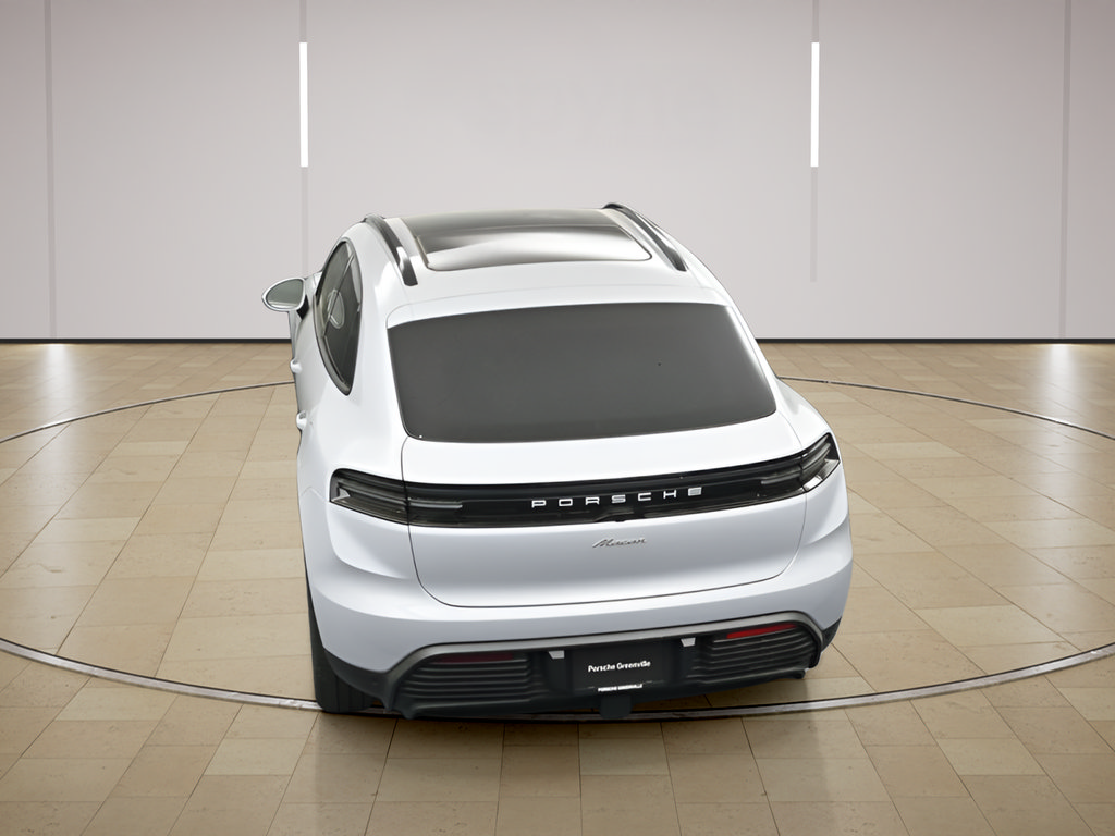New 2026 Porsche Macan Electric RWD image 37