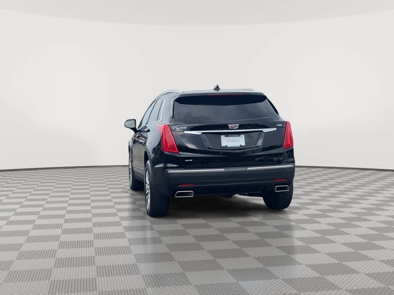 Used 2018 Cadillac XT5 Luxury w/ Driver Awareness Package AWD/4WD image 7