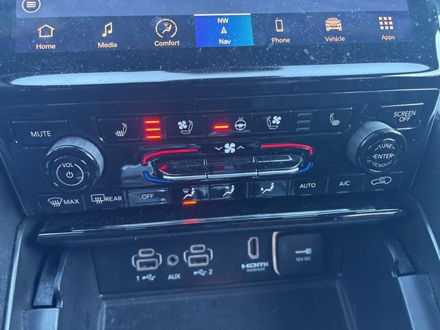 Used 2024 Jeep Grand Cherokee Trailhawk w/ Luxury Tech Group III image 23