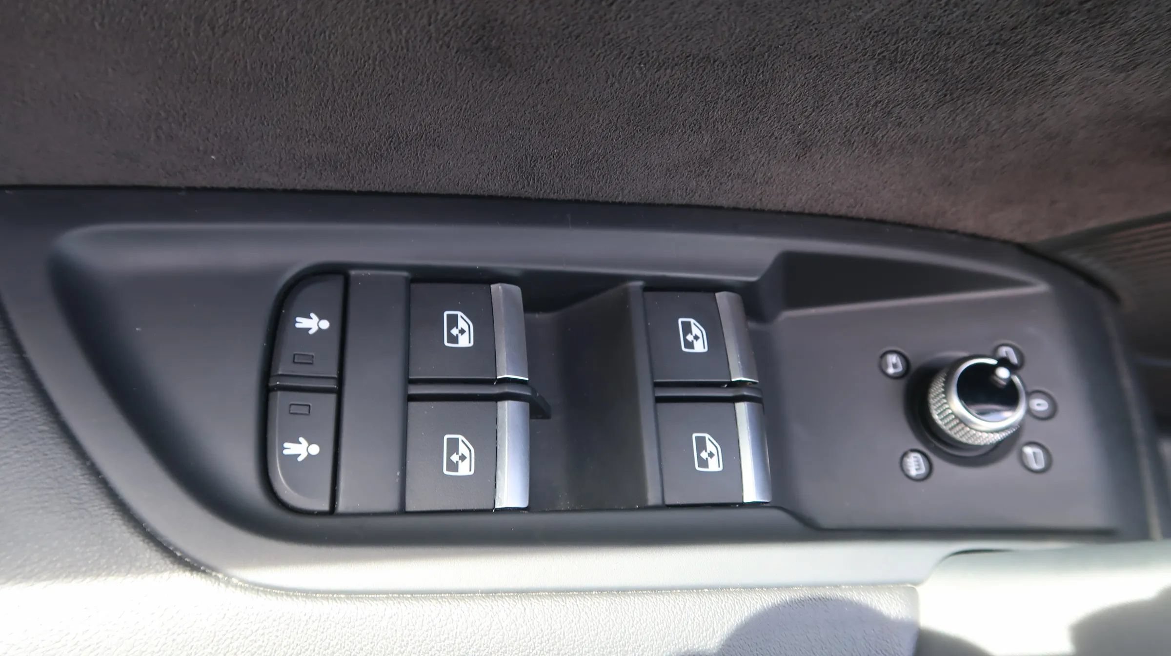 Used 2019 Audi SQ5 Prestige w/ Prestige Package AWD/4WD image 28