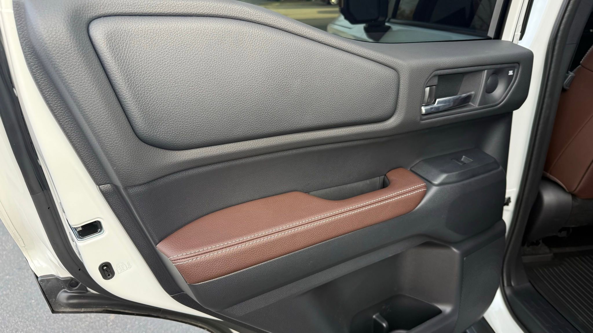 Used 2025 Toyota Land Cruiser image 29