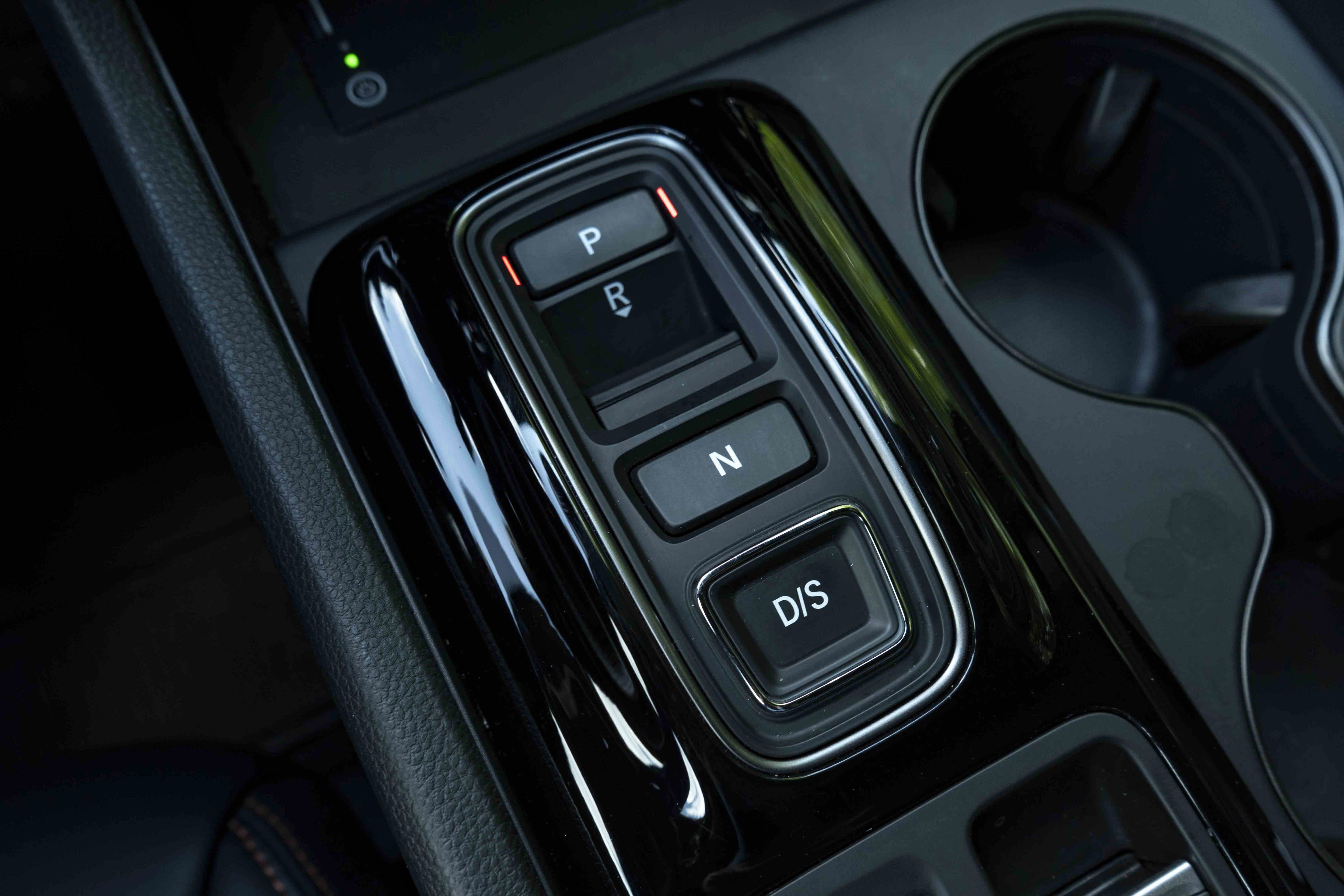 Used 2025 Honda Pilot TrailSport image 31